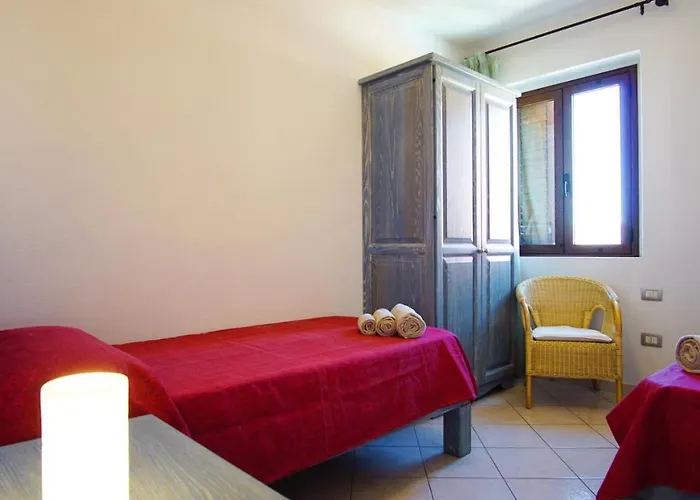 Carlo Felice Apartment *